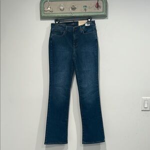 NYDJ Blue denim Barbra Boot Cut Jeans with Mid-Rise Waist new w tag size 8 jeans